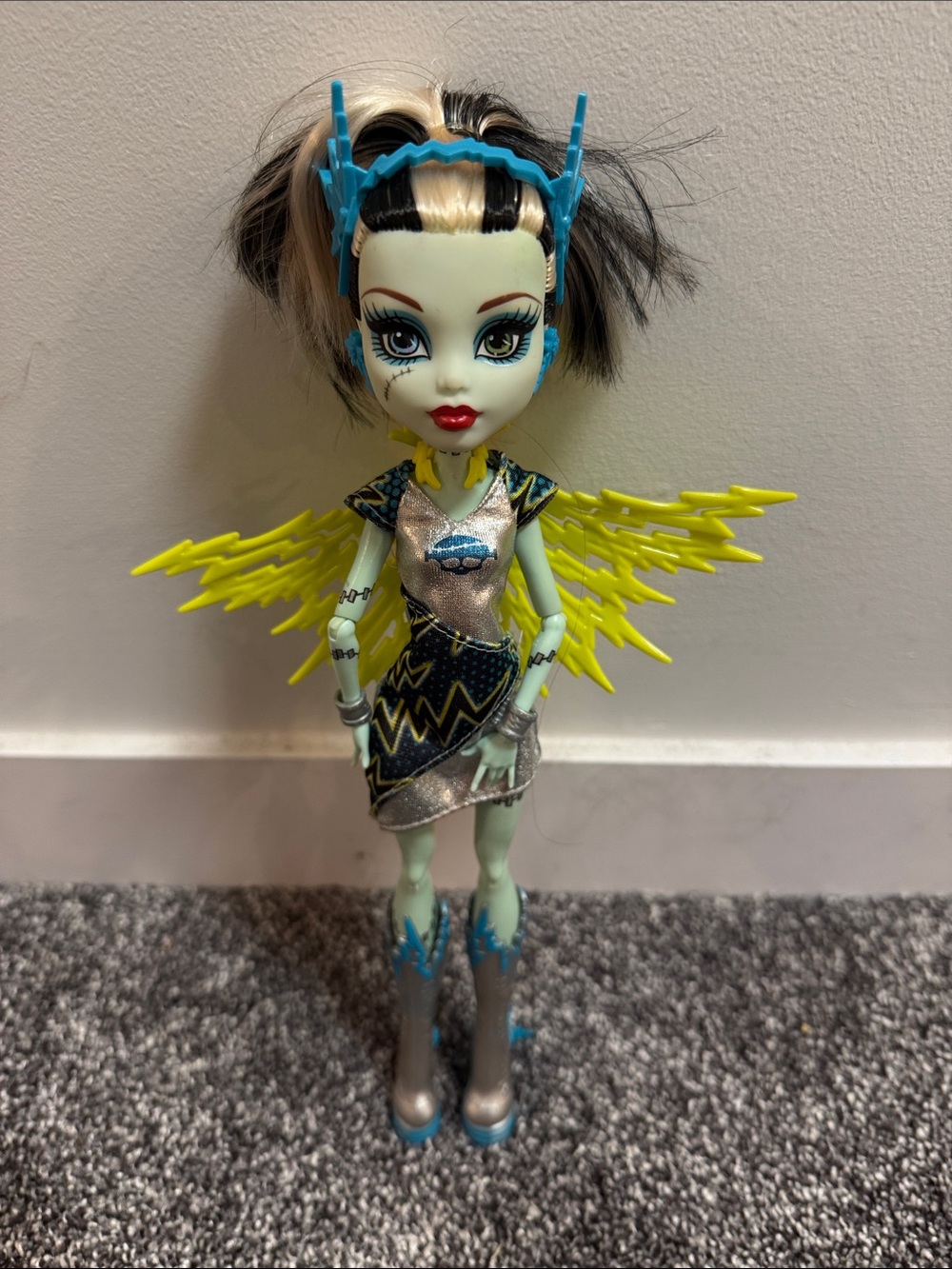 Monster High Frankie Stein Power Ghouls Voltageous